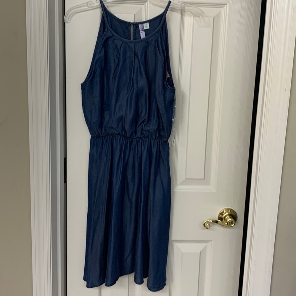 Chambray sundress from Francesca’s. Size S.